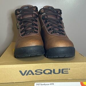 Vasque Women’s Brown Sundowner GTX Boots
